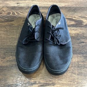Mens Toms black canvas shoe low